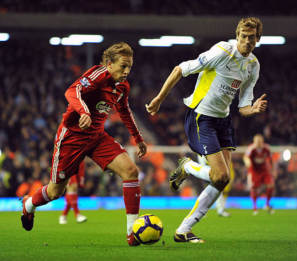 虽然在四场 虽然在四场